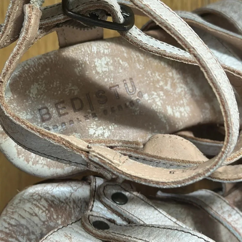 Women's Strappy Wedge Sandals - Picture 4 of 7